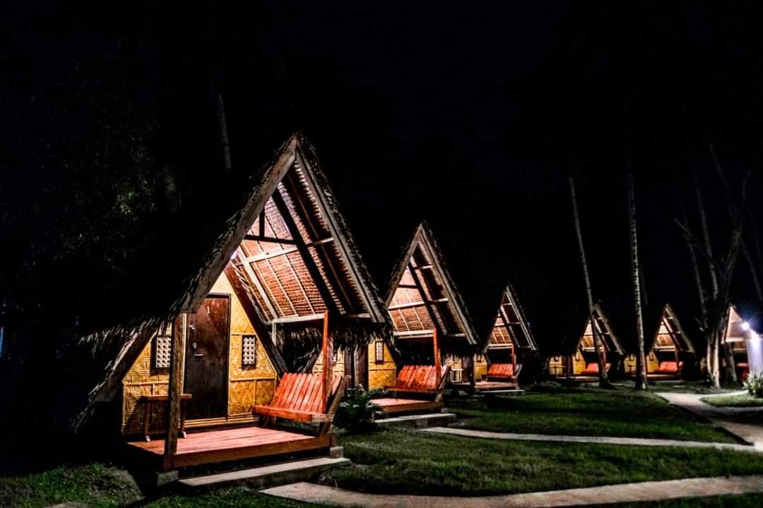 Loboc Nipa Huts Cottages Rental Exteriör bild